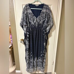 Speed Control Navy and White Paisley Maxi Dress